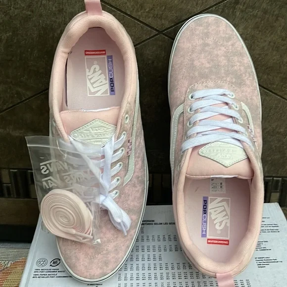 Vans WMNS Kyle Walker
Acid Denim Pink
VN0A5JIEPNK
Sneakers - Picture 13 of 16